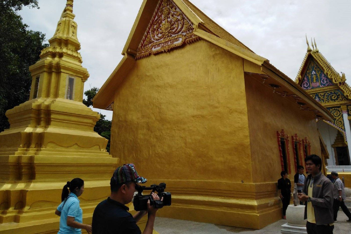 กรมศิลปากรเร่งลอกสีตามวัดและโบราณสถานใน จ.สุพรรณบุรี กรมศิลปากรเร่งลอกสีตามวัดและโบราณสถานใน จ.สุพรรณบุรี