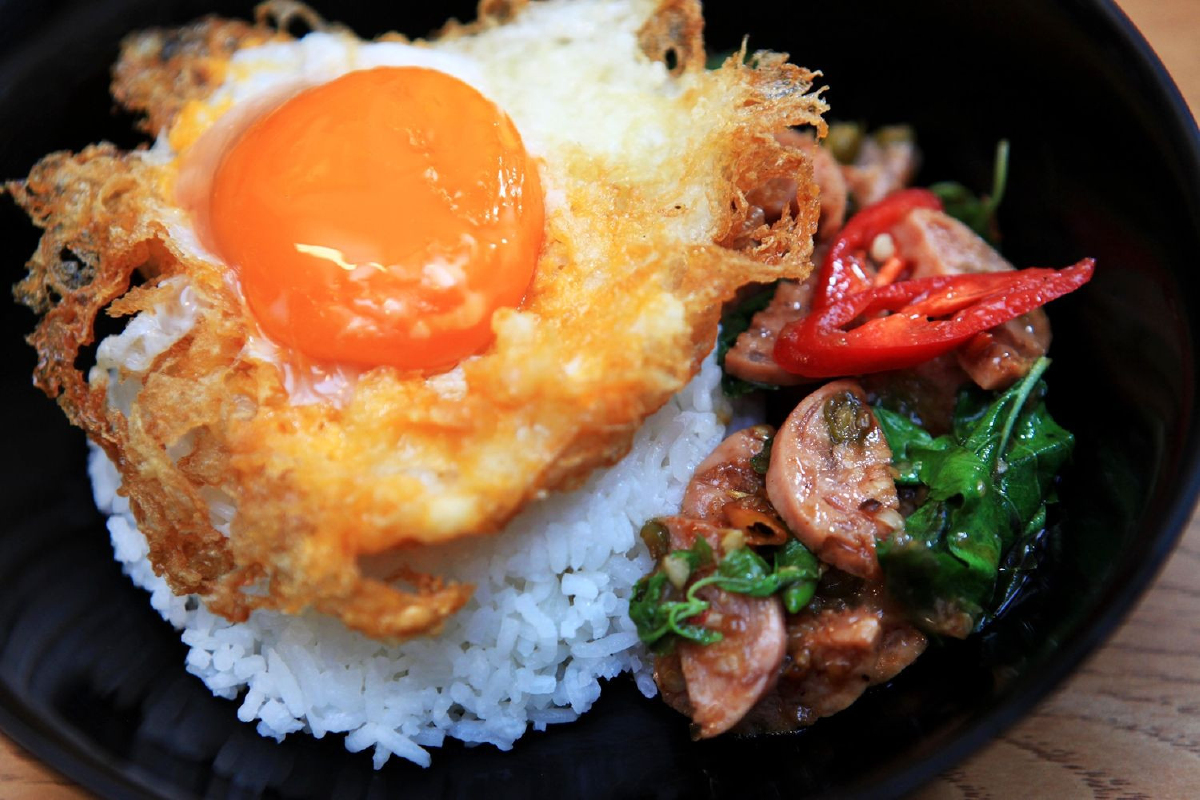 หมอแนะ 'ลดไขมันในเลือด' อย่าเอาแต่อดข้าว ชี้คอเลสเตอรอลสูงสาเหตุมาจากอาหารเพียง 20% หมอแนะ 'ลดไขมันในเลือด' อย่าเอาแต่อดข้าว ชี้คอเลสเตอรอลสูงสาเหตุมาจากอาหารเพียง 20%
