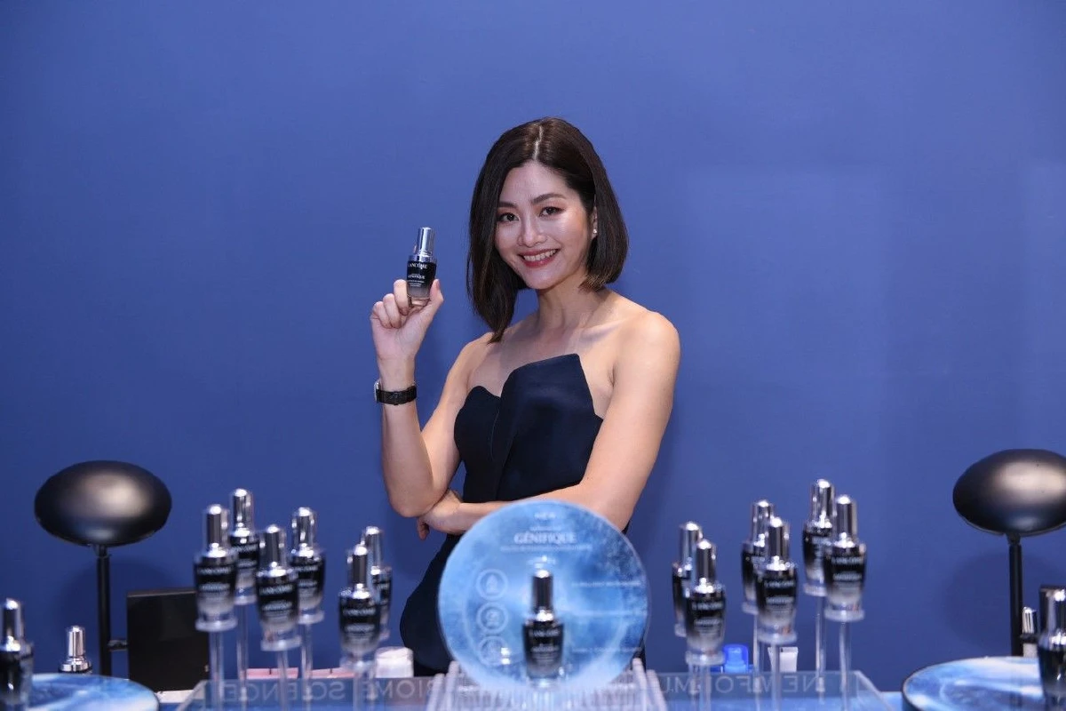 สู่ขวัญ-ริต้า ร่วมเปิดตัว “ลังโคม นิว แอดวานซ์ เจนีฟีก เซรั่ม”