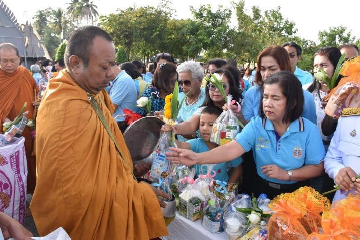 คนไทยใจบุญ 96%ครัวเรือนใช้จ่ายเพื่อการกุศล คนไทยใจบุญ 96%ครัวเรือนใช้จ่ายเพื่อการกุศล