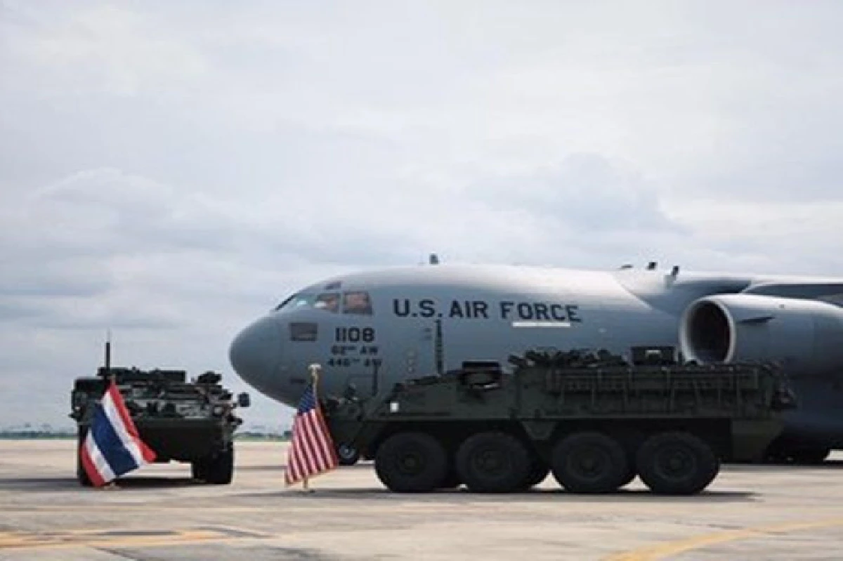 เผยโฉม รถเกราะ Stryker 4 คันแรกถึงไทย