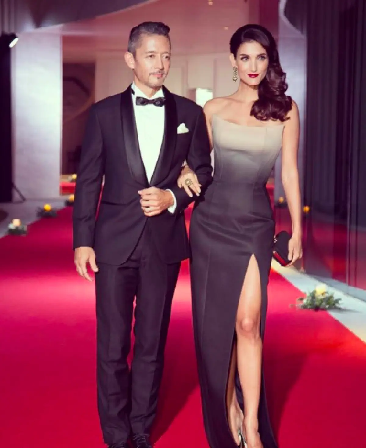 โอ้โหว!! พ่อหล่อมาก “ไบรอน” สามี “ซินดี้ สิรินยา” ร่วมเดินแบบปิดงานแฟชั่นโชว์ ปังหนักมาก