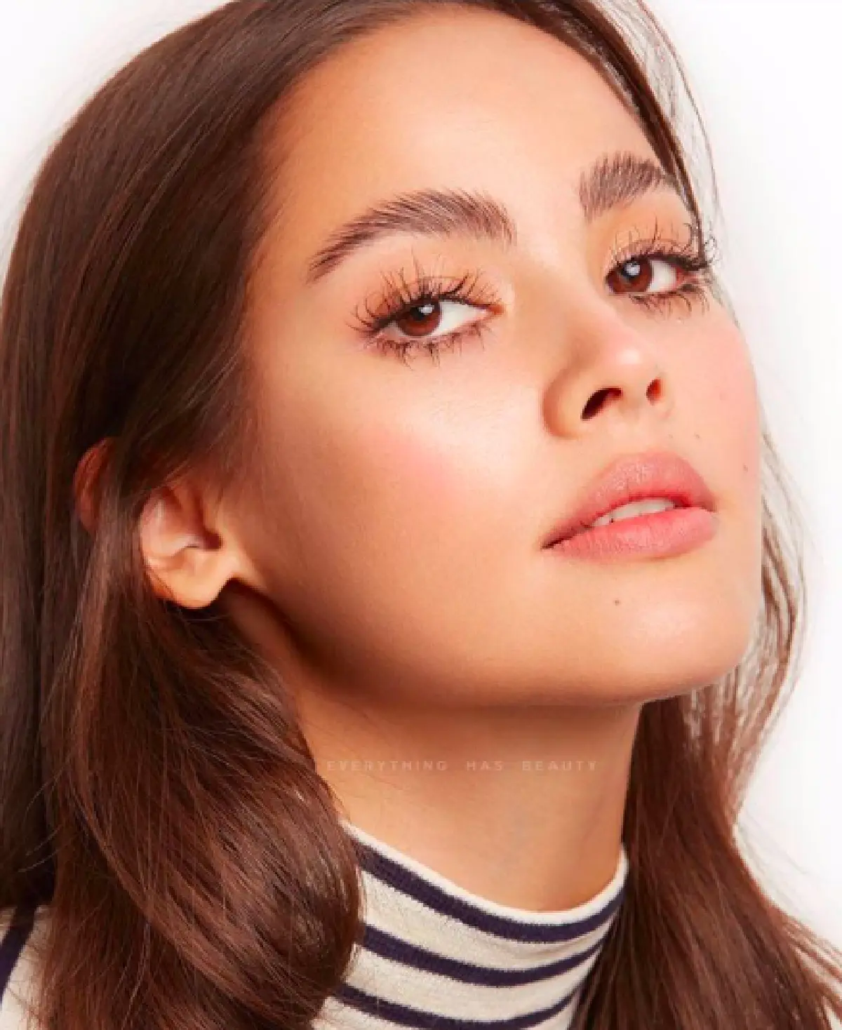 สวยได้ไม่ซ้ำแบบ!! “ญาญ่า อุรัสยา” กับอีกหนึ่งลุคใหม่ที่ทำให้ใจสั่น เป๊ะ ปังมาก
