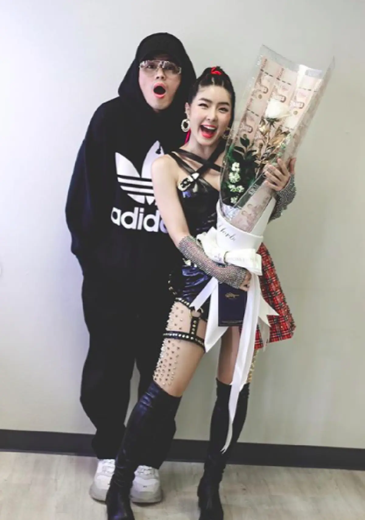 “จียอน” ปลื้มใจไปหลายวัน "ฮั่น” จัดหนัก มอบช่อดอกไม้แบงค์พันให้เป็นรางวัล