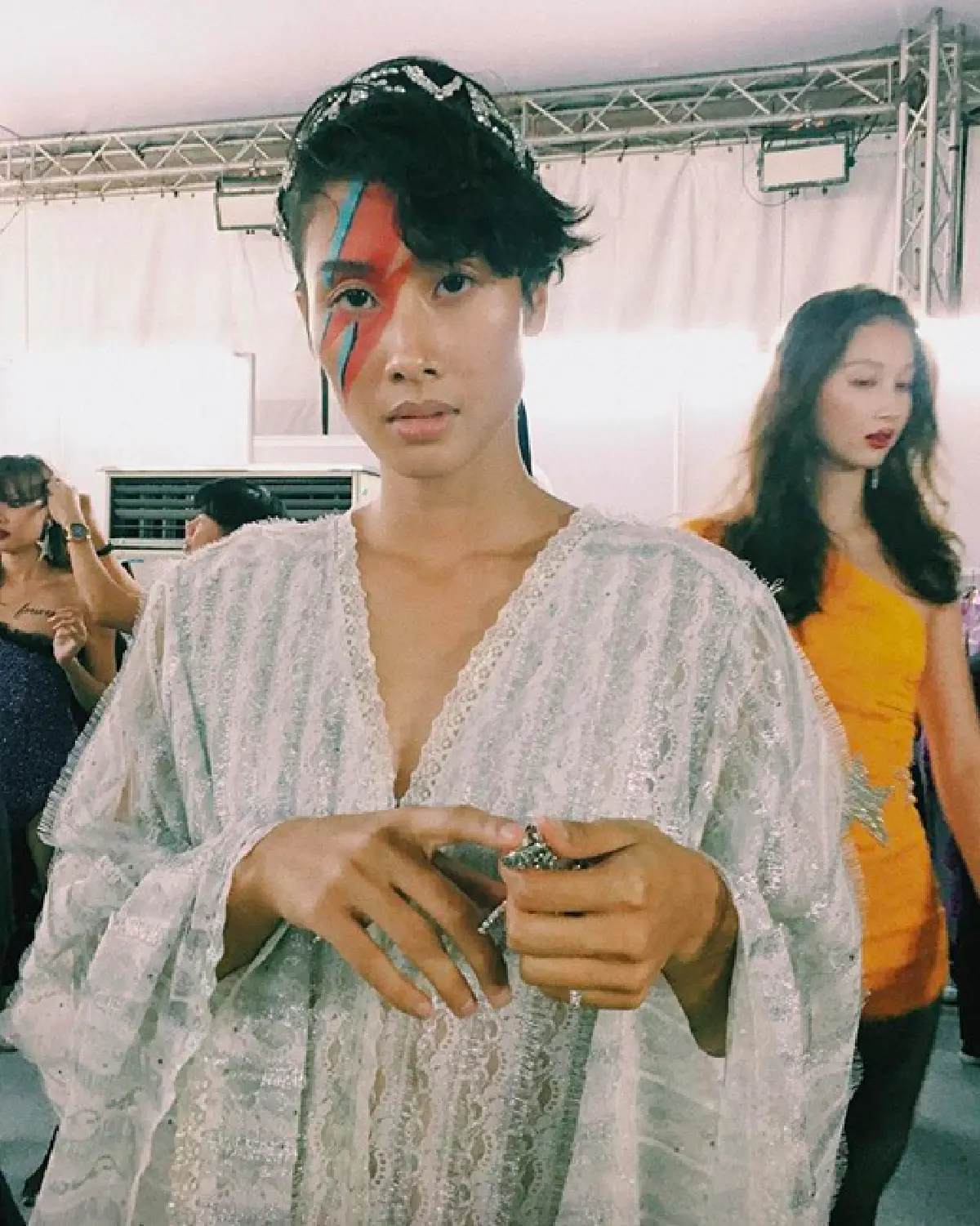 งานนี้แม่ยอม! “แดง ธัญญา” เปรียบเทียบภาพตนเองสมัยเดินแบบกับลูกสาว “บีบี”