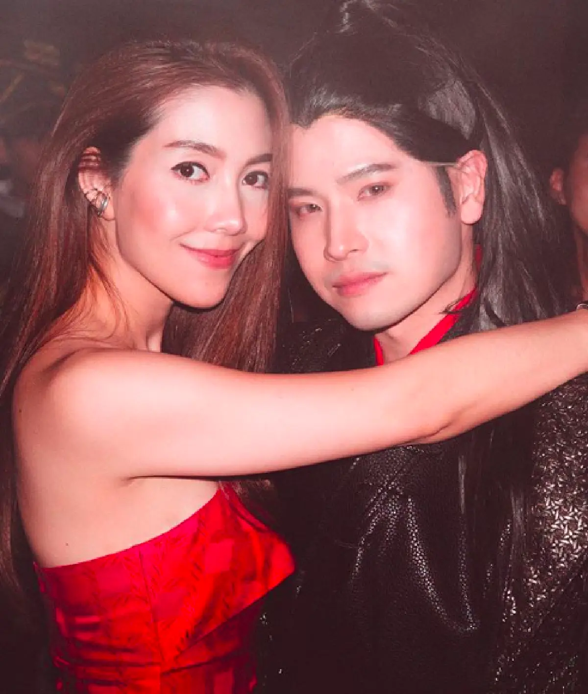 ซุปตาร์คนดังร่วมตบเท้าจัดเต็มในชุดจีน ร่วมปาร์ตี้วันเกิด "ก้อง" แฮร์สไตลิสท์