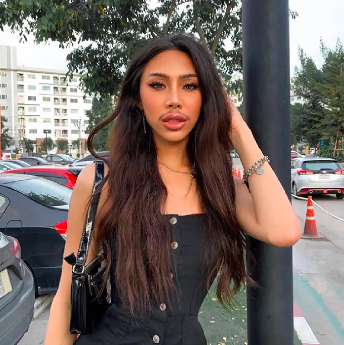 ตะลึงทั้งโซเชียล “ฟลุ๊ค กะล่อน” ร่วมเดินแบบบนรันเวย์ ในลุคสวยเท่ห์ๆ เป๊ะสุดๆ