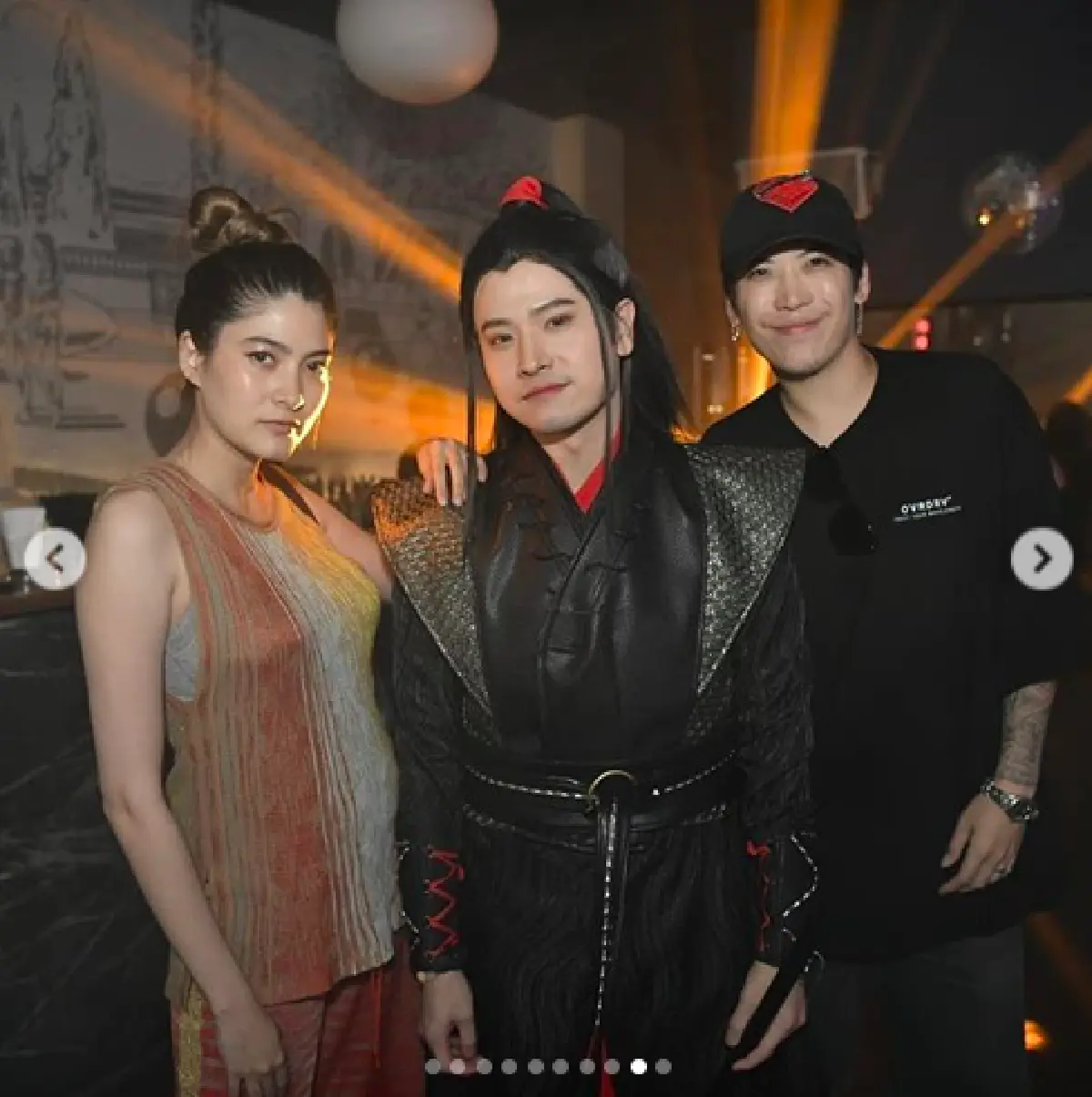 ซุปตาร์คนดังร่วมตบเท้าจัดเต็มในชุดจีน ร่วมปาร์ตี้วันเกิด "ก้อง" แฮร์สไตลิสท์