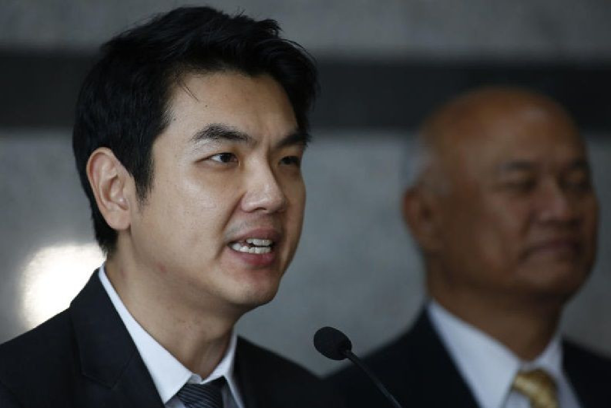 'ปิยบุตร'ยัน'ธนาธร'พร้อมสู้คดีในศาลรธน. แม้ถูกแช่แข็งยังไม่ได้ปฏิบัติหน้าที่ส.ส. 'ปิยบุตร'ยัน'ธนาธร'พร้อมสู้คดีในศาลรธน. แม้ถูกแช่แข็งยังไม่ได้ปฏิบัติหน้าที่ส.ส.