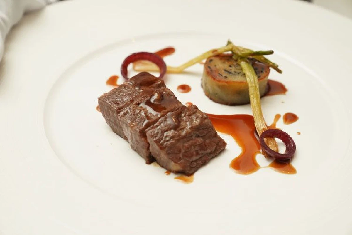 “ไทยพาณิชย์ จูเลียส แบร์” เฉลิมฉลองการเปิดตัวอย่างเป็นทางการ ในค่ำคืนสุดพิเศษ  “The Symphony of Trust” Gala Night สุนทรียะทางดนตรีระดับเวิลด์คลาสกับ ไมเคิล โบลตัน