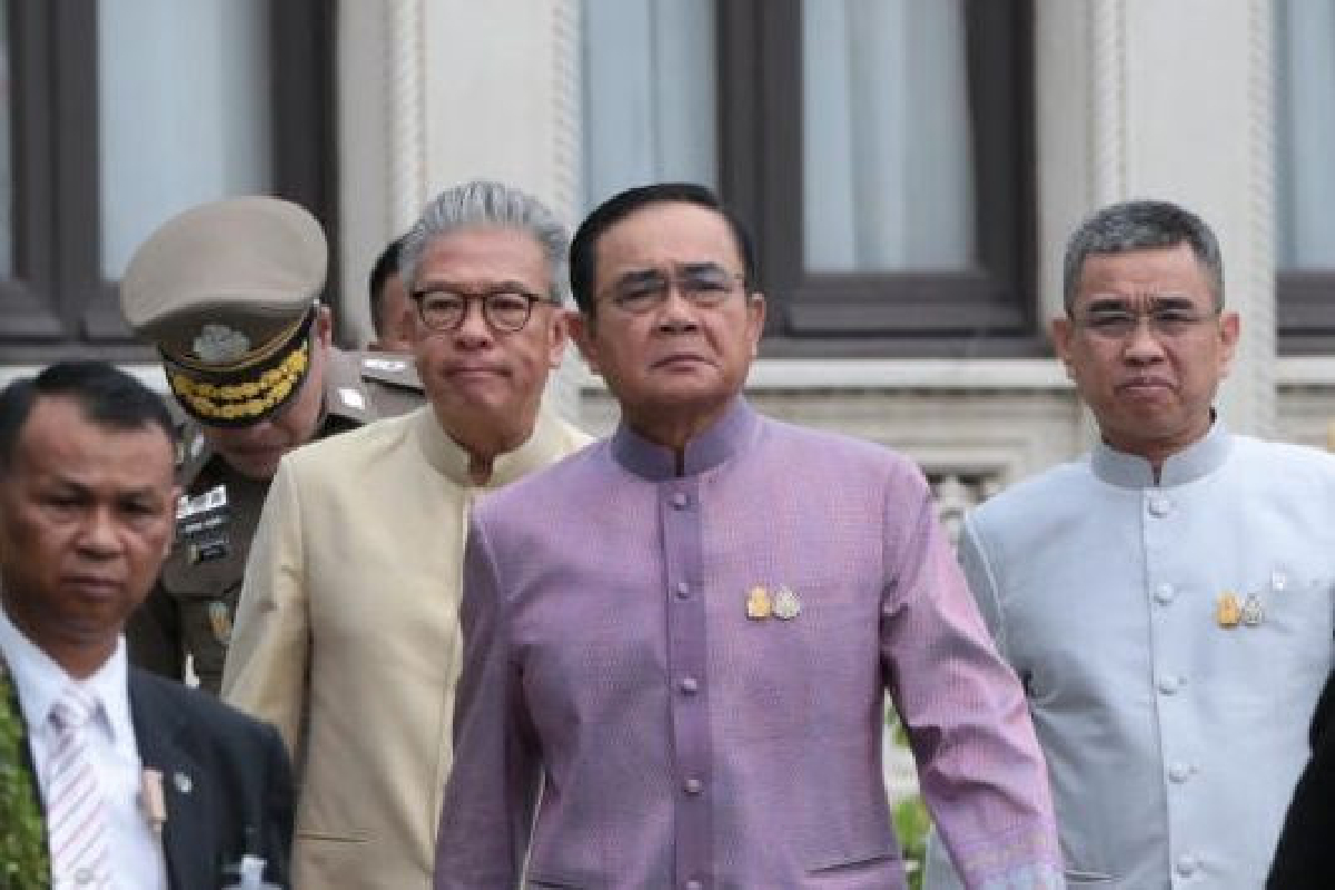 ครม.เศรษฐกิจสั่งเว้นภาษี13ปีดึงลงทุนเข้าไทย ครม.เศรษฐกิจสั่งเว้นภาษี13ปีดึงลงทุนเข้าไทย