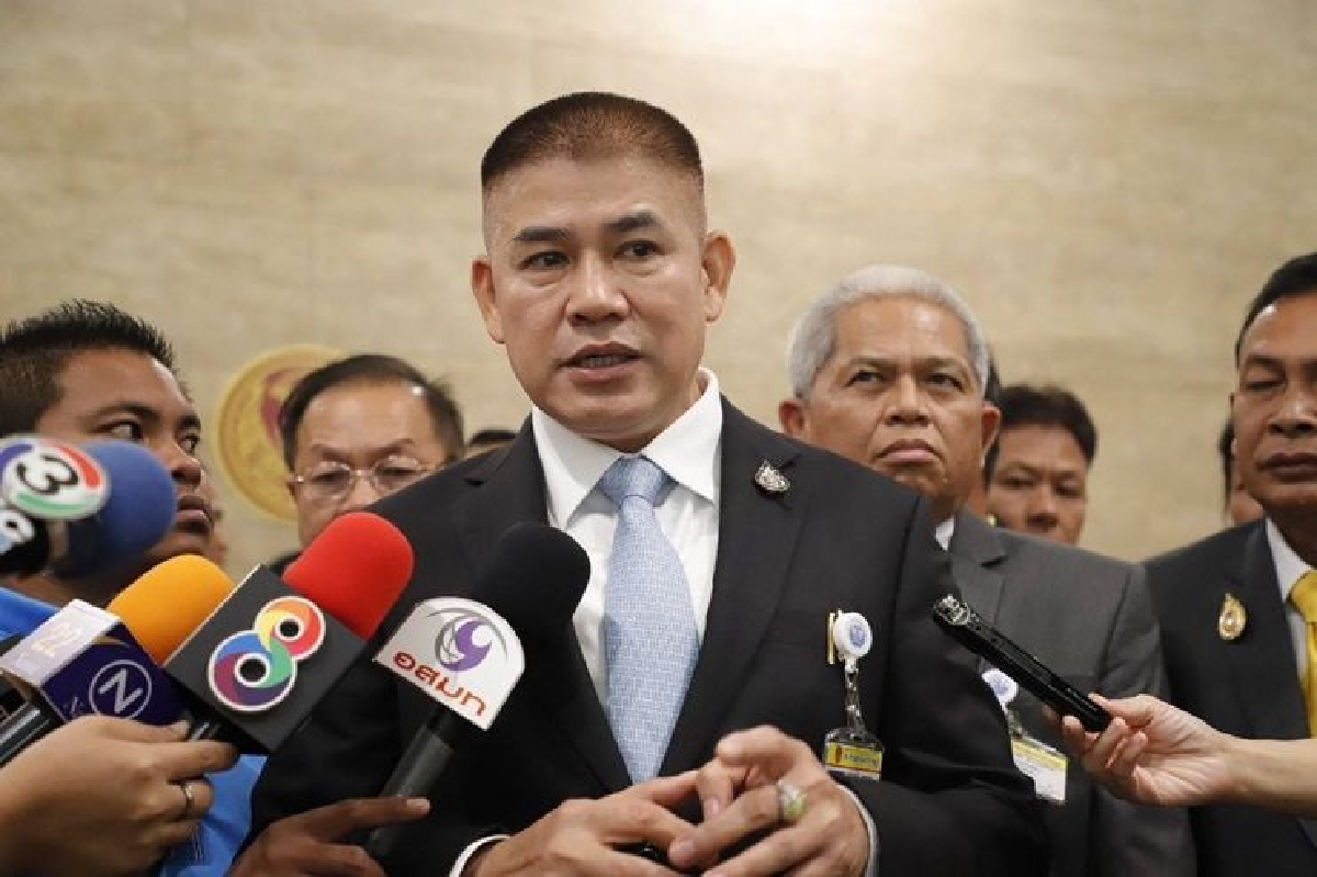 "ธรรมนัส" ยัน "พิเชษฐ์" ยังร่วมรัฐบาล "ธรรมนัส" ยัน "พิเชษฐ์" ยังร่วมรัฐบาล