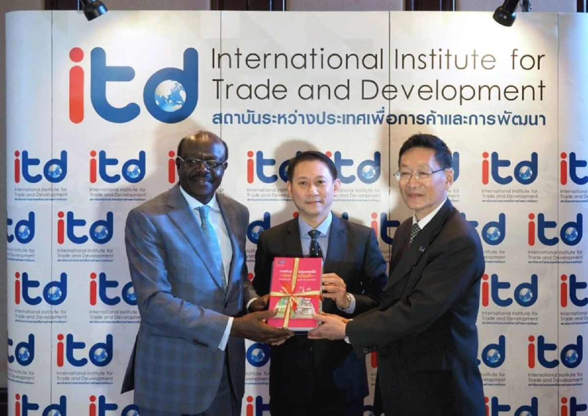 พาณิชย์ หวังนำบทเรียนอังค์ถัดกระตุ้นเศรษฐกิจไทยรับมือการปฏิวัติอุตสาหกรรมรอบที่ 4 