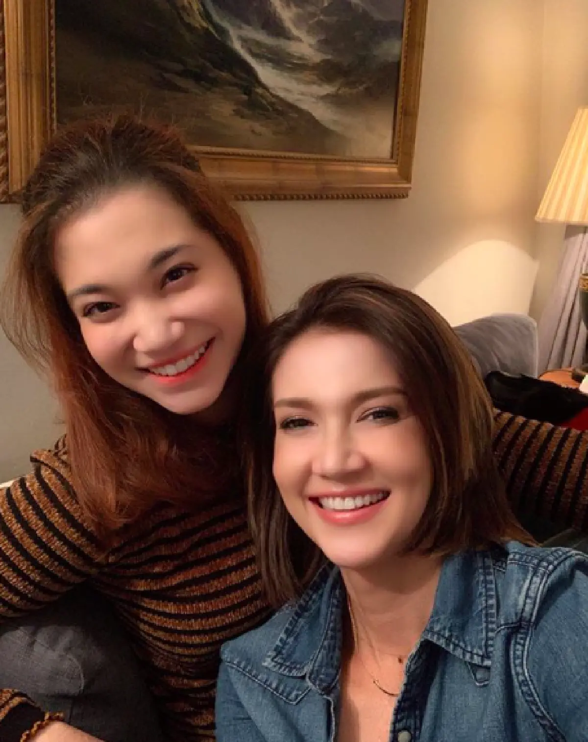 โมเมนต์อบอุ่น "น้องนนนี่" ควงว่าที่เจ้าบ่าวเข้ามาไหว้ "แม่แอน"