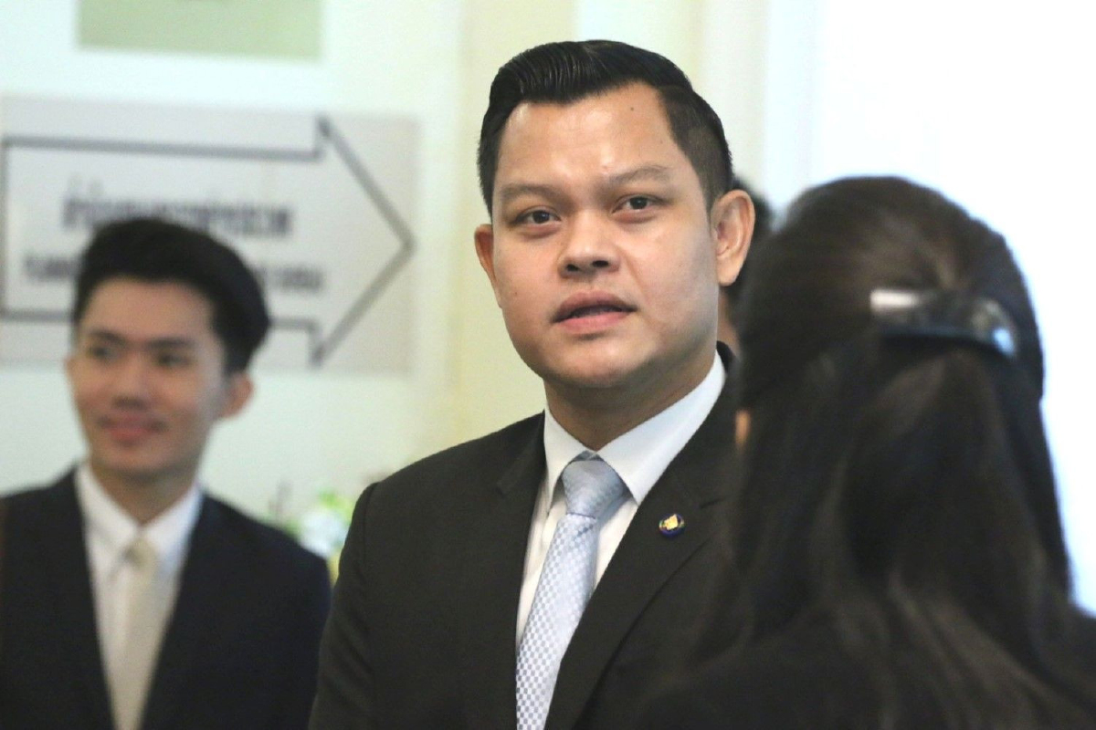 พปชร.ลั่นรัฐบาลพร้อมถูกตรวจสอบ ชู "บิ๊กตู่" ซื่อสัตย์สุจริตเป็นที่ประจักษ์ พปชร.ลั่นรัฐบาลพร้อมถูกตรวจสอบ ชู "บิ๊กตู่" ซื่อสัตย์สุจริตเป็นที่ประจักษ์