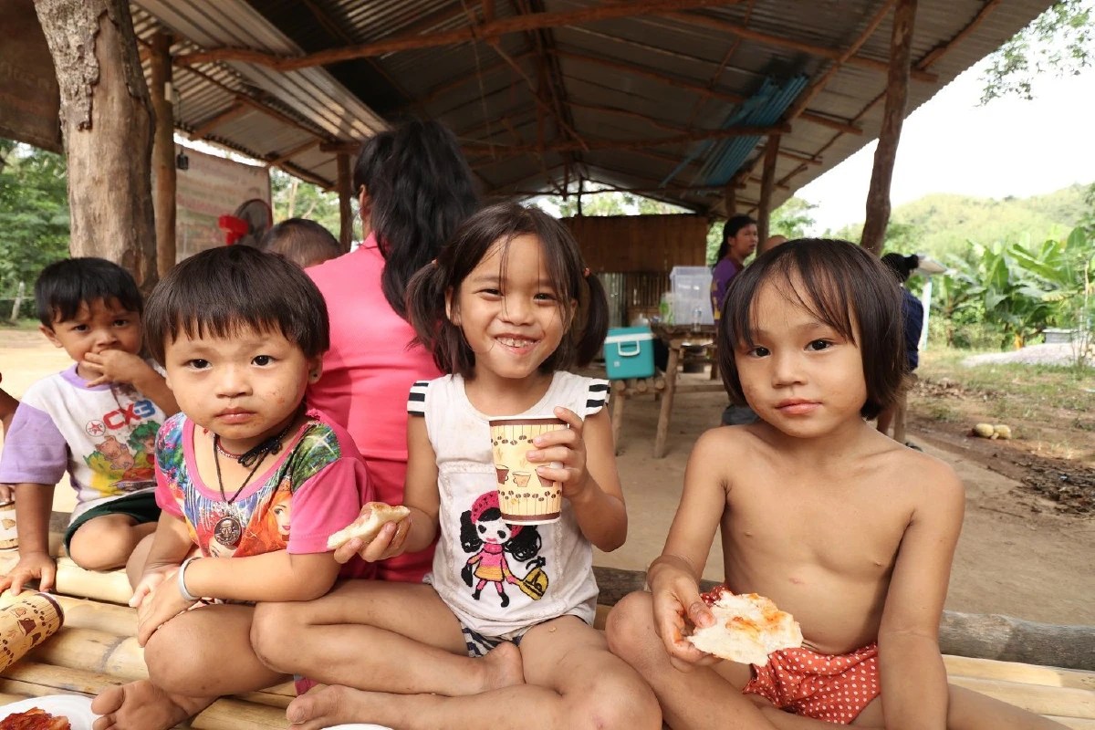 จากความรักและความฝัน สู่การแบ่งปันอาหารกลางวันเพื่อน้อง