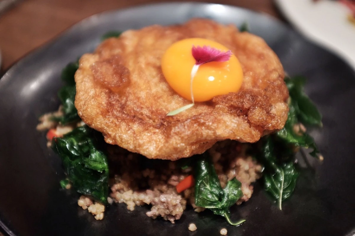 จิบชาในสวนลับกับหมู่มวลดอกไม้ @The Blooming Gallery