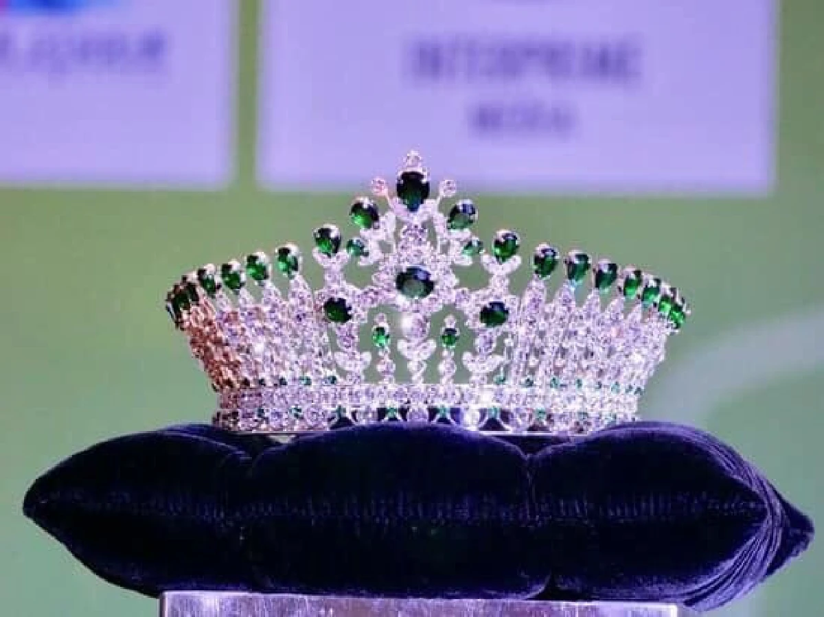 “ดวงธมล”มอบมงกุฏผู้ชนะการประกวดมิสแกรนด์ 2019