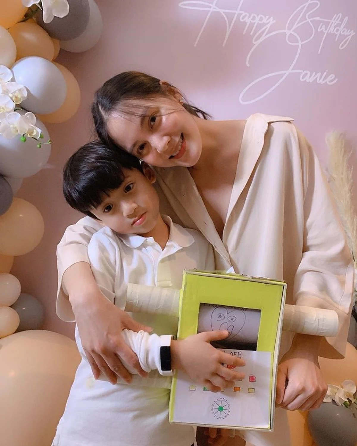 ส่องปาร์ตี้วันเกิด 38 ปี เจนี่ อบอุ่นด้วยแก๊งนางฟ้าและหลานสุดที่รัก