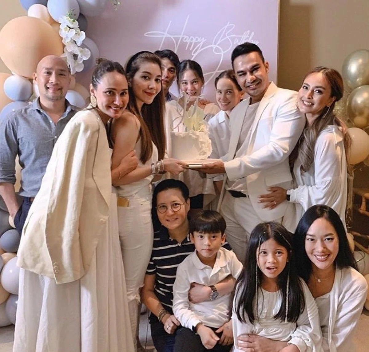 ส่องปาร์ตี้วันเกิด 38 ปี เจนี่ อบอุ่นด้วยแก๊งนางฟ้าและหลานสุดที่รัก