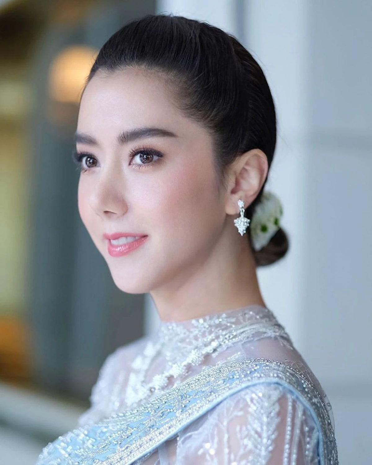 พรีเวดดิ้งหรือเปล่า? ไอซ์ อภิษฎา สวมชุดไทยอวดลุคสวยหวานออร่าเจ้าสาวจับ