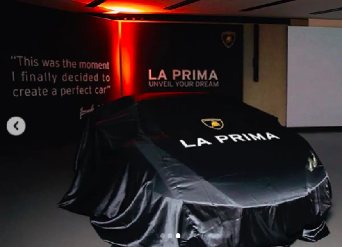 พ่อก็คือพ่อ! "น็อต วิศรุต" หล่อและรวยมาก ถอย Lamborghini รุ่นใหม่ คันแรกในไทย