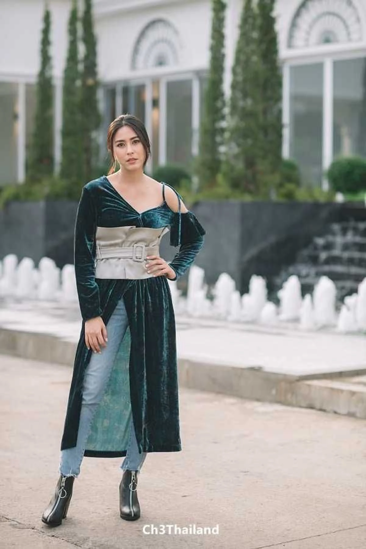 "จุ๋ย วรัทยา" โดนอีกแล้ว! เจอวิจารณ์หนักใส่ชุดพังในละคร สวยแค่ไหนก็ไม่รอด