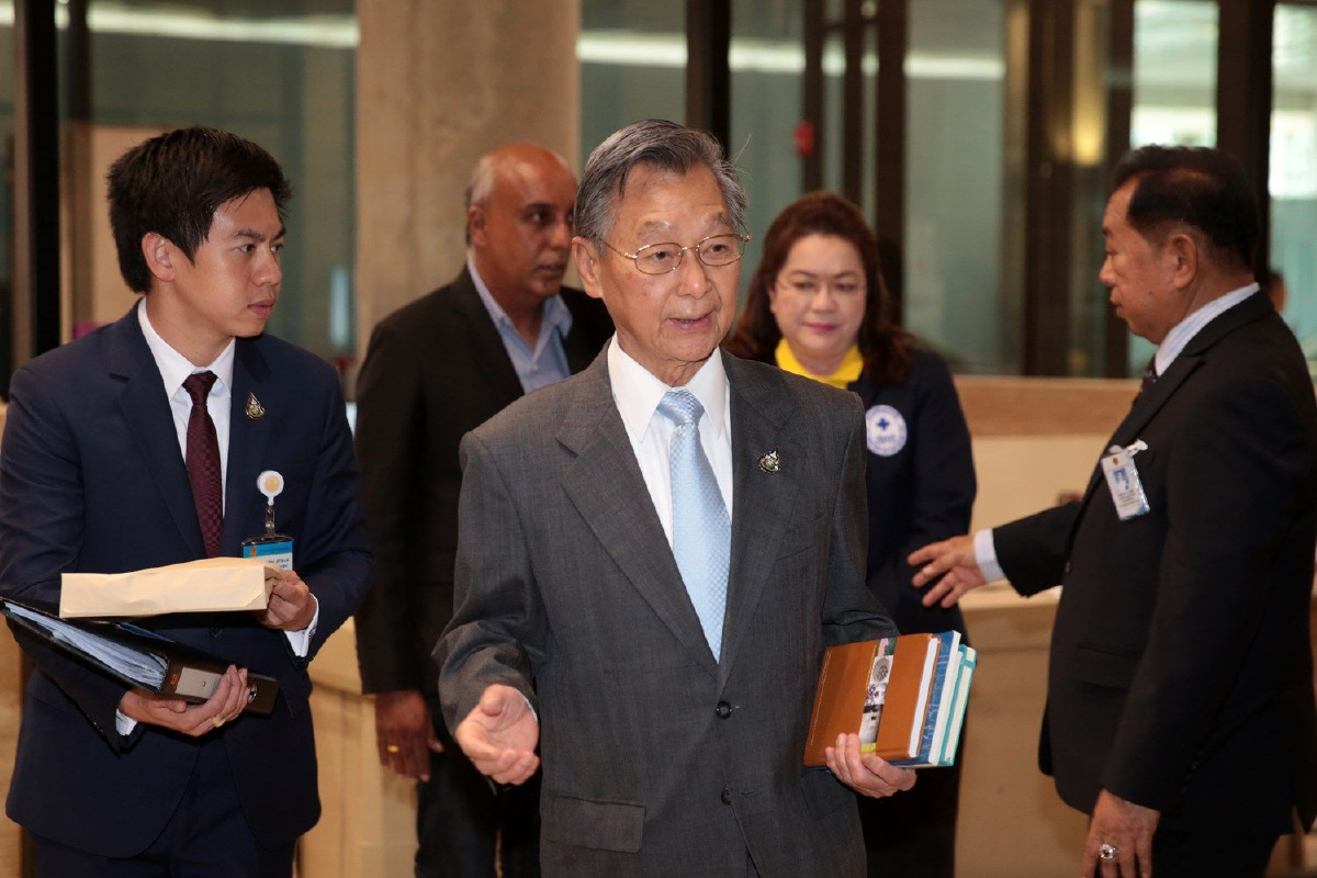 "ชวน"วางกฎเข้มใครเบี้ยวหนี้กยศ.ห้ามเป็นขรก.สภาฯไม่รับเรียนสถาบันพระปกเกล้า "ชวน"วางกฎเข้มใครเบี้ยวหนี้กยศ.ห้ามเป็นขรก.สภาฯไม่รับเรียนสถาบันพระปกเกล้า