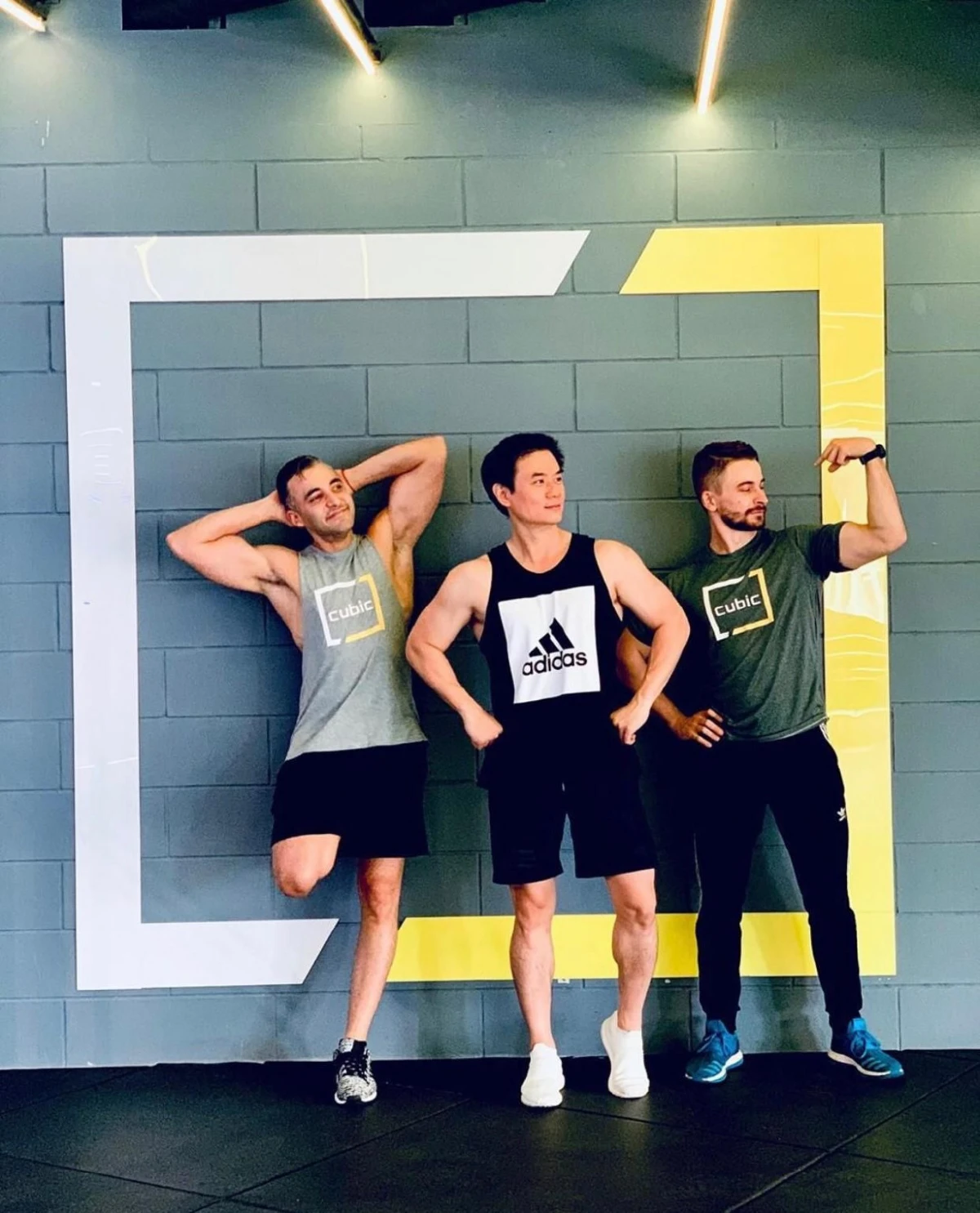 อ่ะพ่อได้จริง! "น็อต วิศรุต" โพสท่าโชว์กล้ามแน่นๆ ไม่แพ้หนุ่มสายฝอ