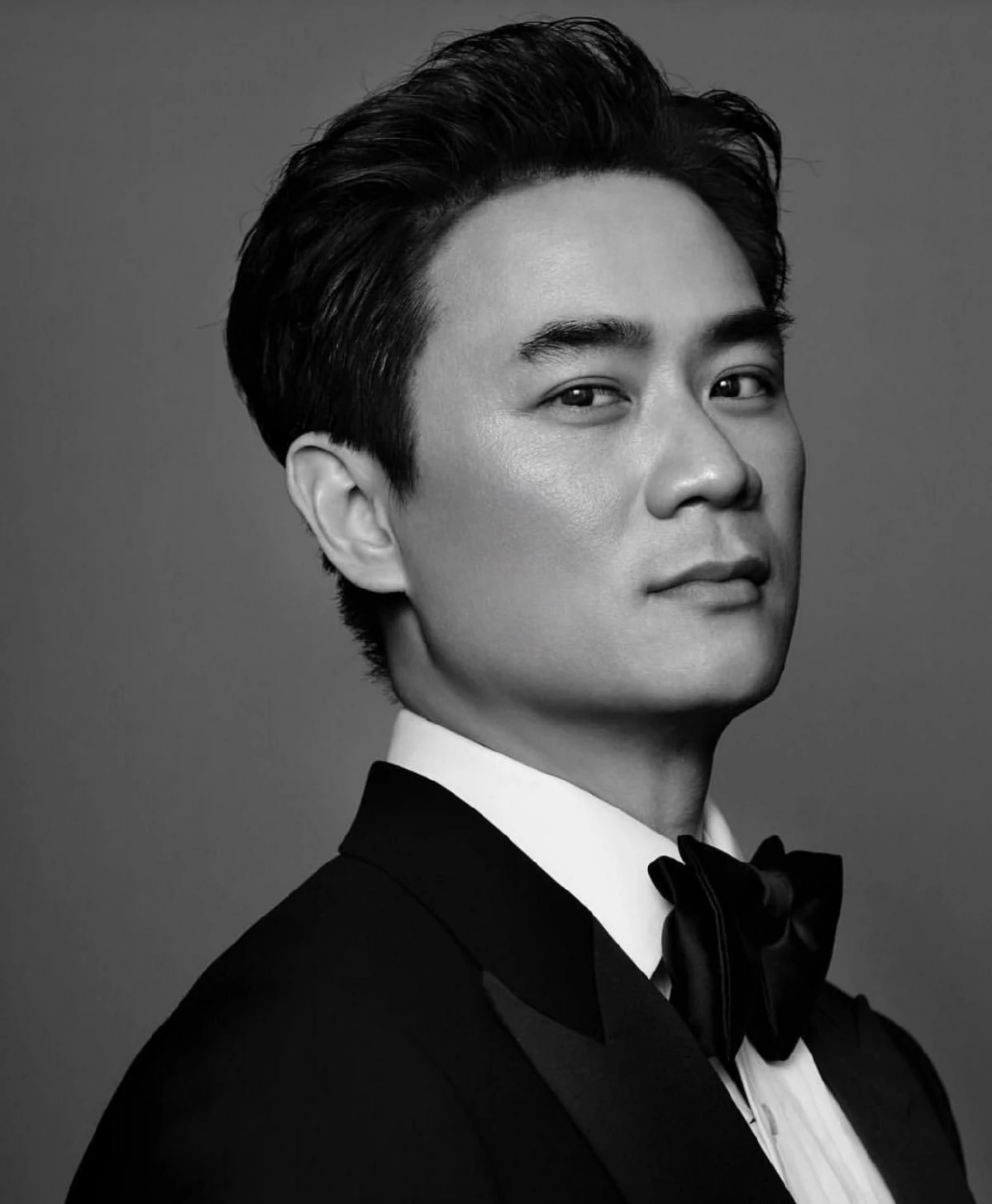 อ่ะพ่อได้จริง! "น็อต วิศรุต" โพสท่าโชว์กล้ามแน่นๆ ไม่แพ้หนุ่มสายฝอ