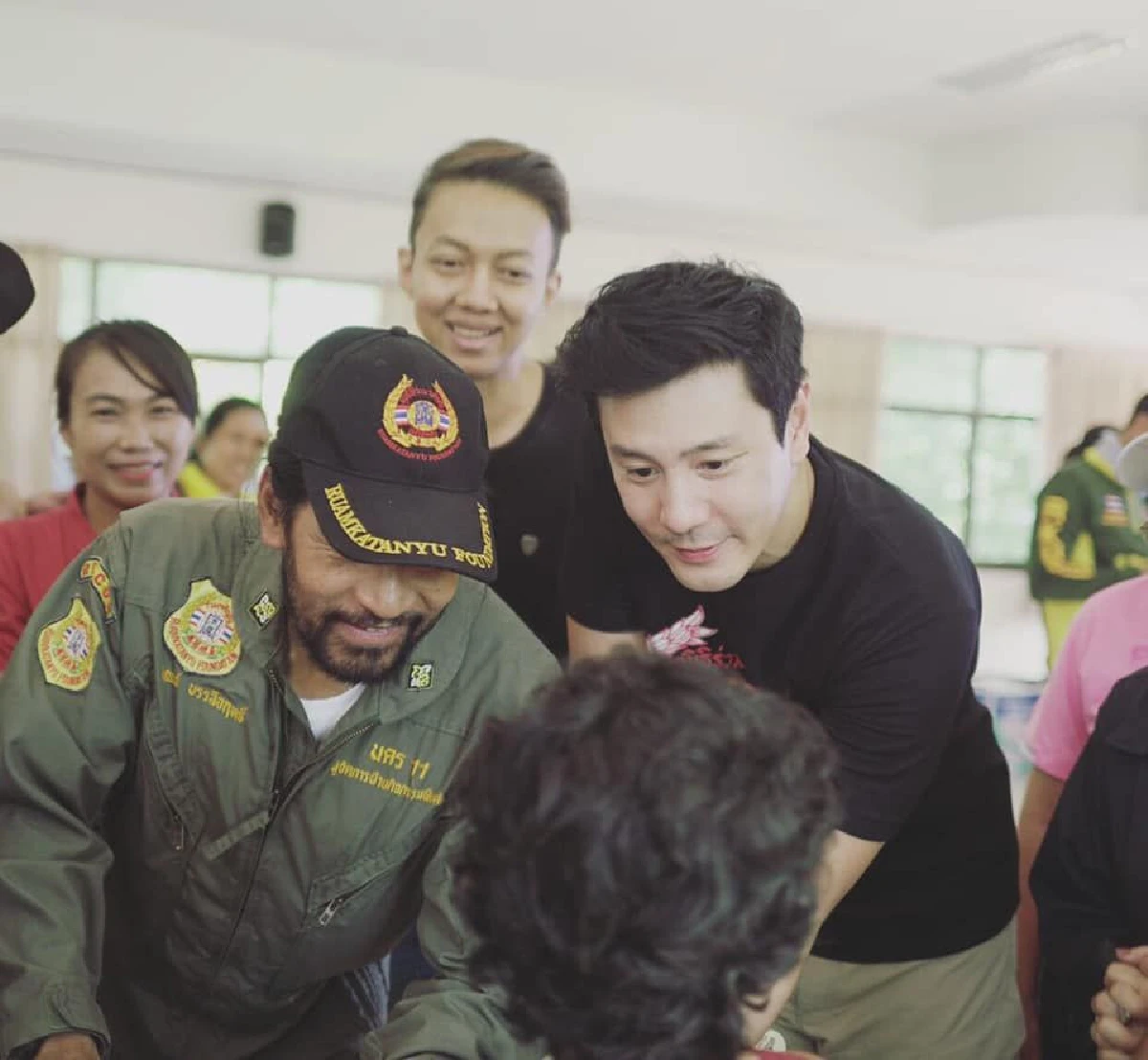 "โดม” ลงพื้นที่สมทบทีม "บิณฑ์ บรรลือฤทธิ์” ช่วยเหลือผู้ประสบภัยน้ำท่วมจังหวัดอุบลฯ