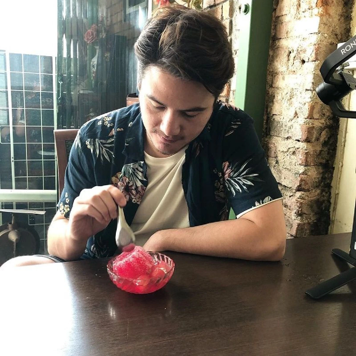 หล่องานดีไม่เปลี่ยน! สเตฟาน ฐสิษฐ์ กับภาพปัจจุบันหลังอำลาวงการบันเทิง