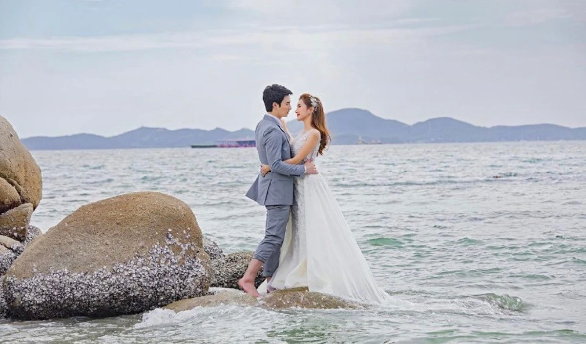 เผยภาพพรีเวดดิ้งหวาน แนท ณัฐชา-เป๊ก รัฐภูมิ จัดเต็มความโรแมนติกริมทะเล