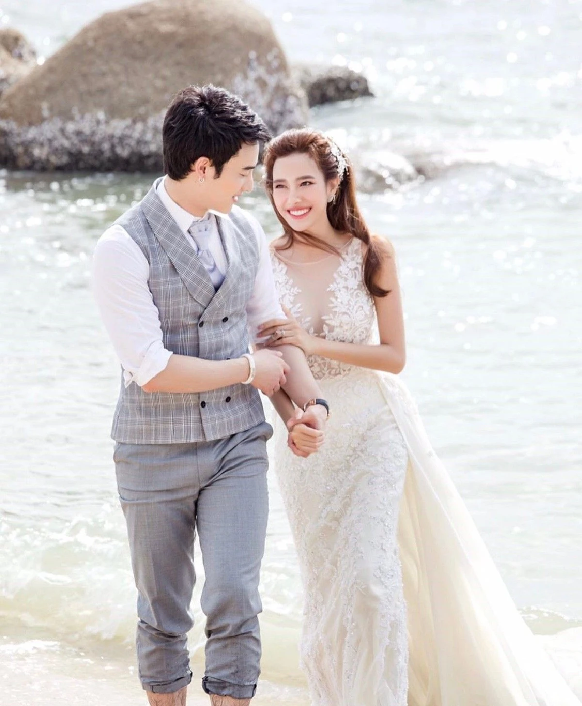 เผยภาพพรีเวดดิ้งหวาน แนท ณัฐชา-เป๊ก รัฐภูมิ จัดเต็มความโรแมนติกริมทะเล