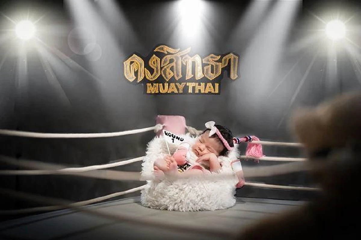 "ลิเดีย-แมทธิว” พาลูกสาว "น้องเดมี่" ถ่ายแบบในชุดนักมวยสุดน่ารัก