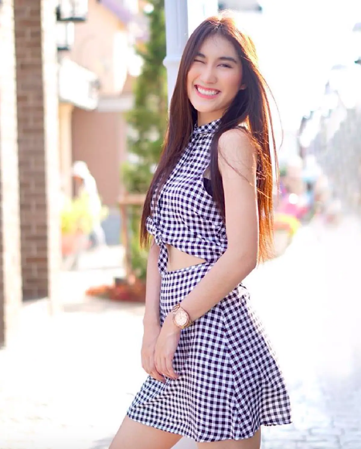 10 ภาพ “น้องเบสท์” ลูกสาว "สมรักษ์ คำสิงห์” วัย 19 ปี สวย เก่ง แถมยังหาเลี้ยงตัวเอง