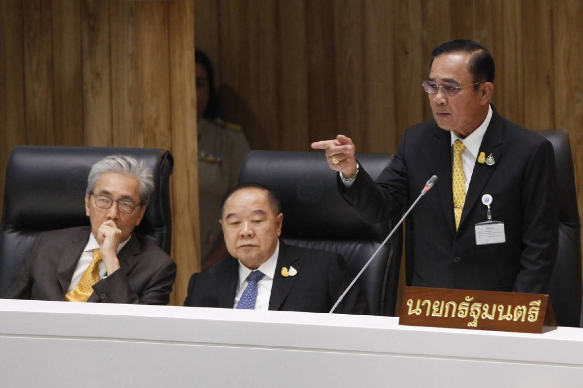 โพลชี้อภิปรายปมถวายสัตย์ฯไม่ได้ประโยชน์ นายกฯตอบไม่ชัดเจน โพลชี้อภิปรายปมถวายสัตย์ฯไม่ได้ประโยชน์ นายกฯตอบไม่ชัดเจน