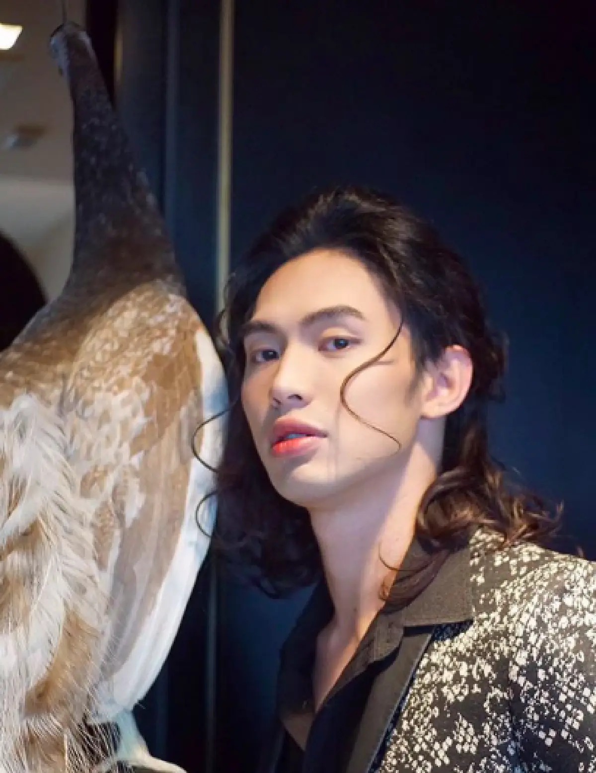 “ดีเจมะตูม” ต่อผม-แต่งตัวในมาดเข้มๆ ทำเอาหลายคนตะลึงนึกว่า "Paing Takhon”