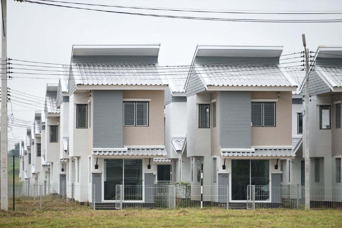 บ้านประหยัดพลังงานเบอร์ 5 แห่งแรกมาแล้ว!! นำร่อง 415 หลังที่บ่อวิน จ.ชลบุรี บ้านประหยัดพลังงานเบอร์ 5 แห่งแรกมาแล้ว!! นำร่อง 415 หลังที่บ่อวิน จ.ชลบุรี