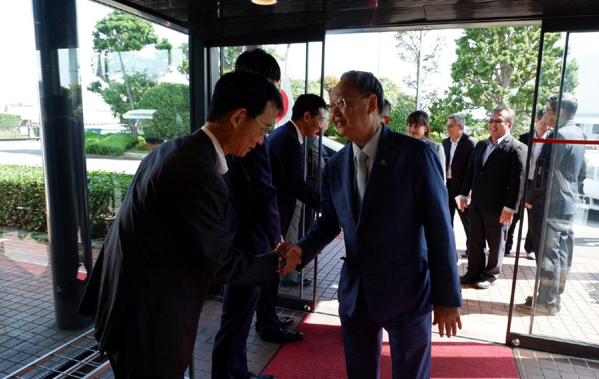 'สนธิรัตน์' ร่วมเวทีแอลเอ็นจีระดับโลกที่ญี่ปุ่น ถกผู้ค้าก๊าซ30ประเทศ รองรับดีมานต์ตลาดเอเชียพุ่ง 'สนธิรัตน์' ร่วมเวทีแอลเอ็นจีระดับโลกที่ญี่ปุ่น ถกผู้ค้าก๊าซ30ประเทศ รองรับดีมานต์ตลาดเอเชียพุ่ง