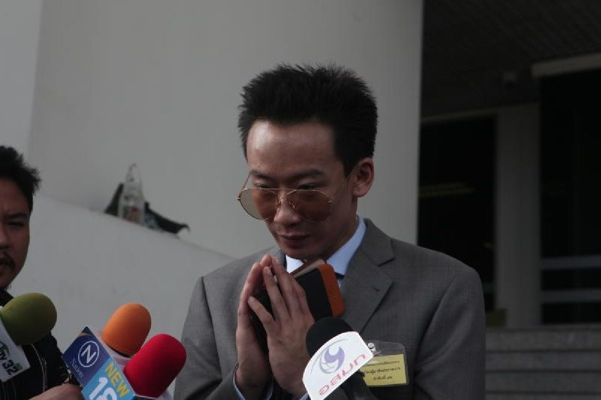 "โอ๊ค" ลั่นไม่หนีพร้อมฟังคำพิพากษาคดีกรุงไทย 25 พ.ย.นี้ "โอ๊ค" ลั่นไม่หนีพร้อมฟังคำพิพากษาคดีกรุงไทย 25 พ.ย.นี้