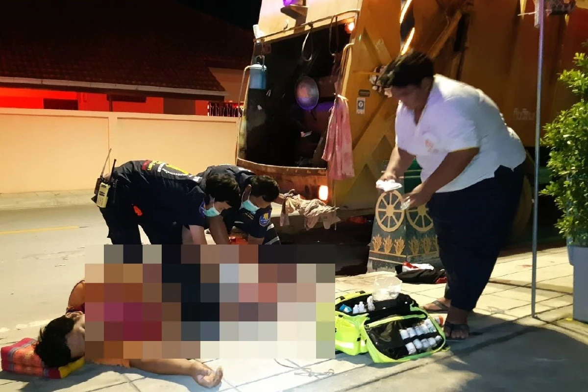 สาวซิ่งเก๋งข้ามเลนชนพนักงานเก็บขยะขาขาด