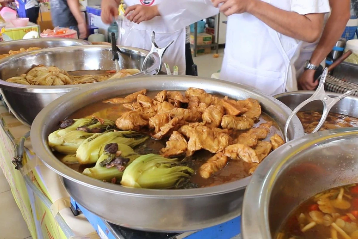 กินเจวันแรกขอนแก่นคึกซื้ออาหารปลอดผักลุ้นรับทองคำลิมิเต็ดอิดิชั่น