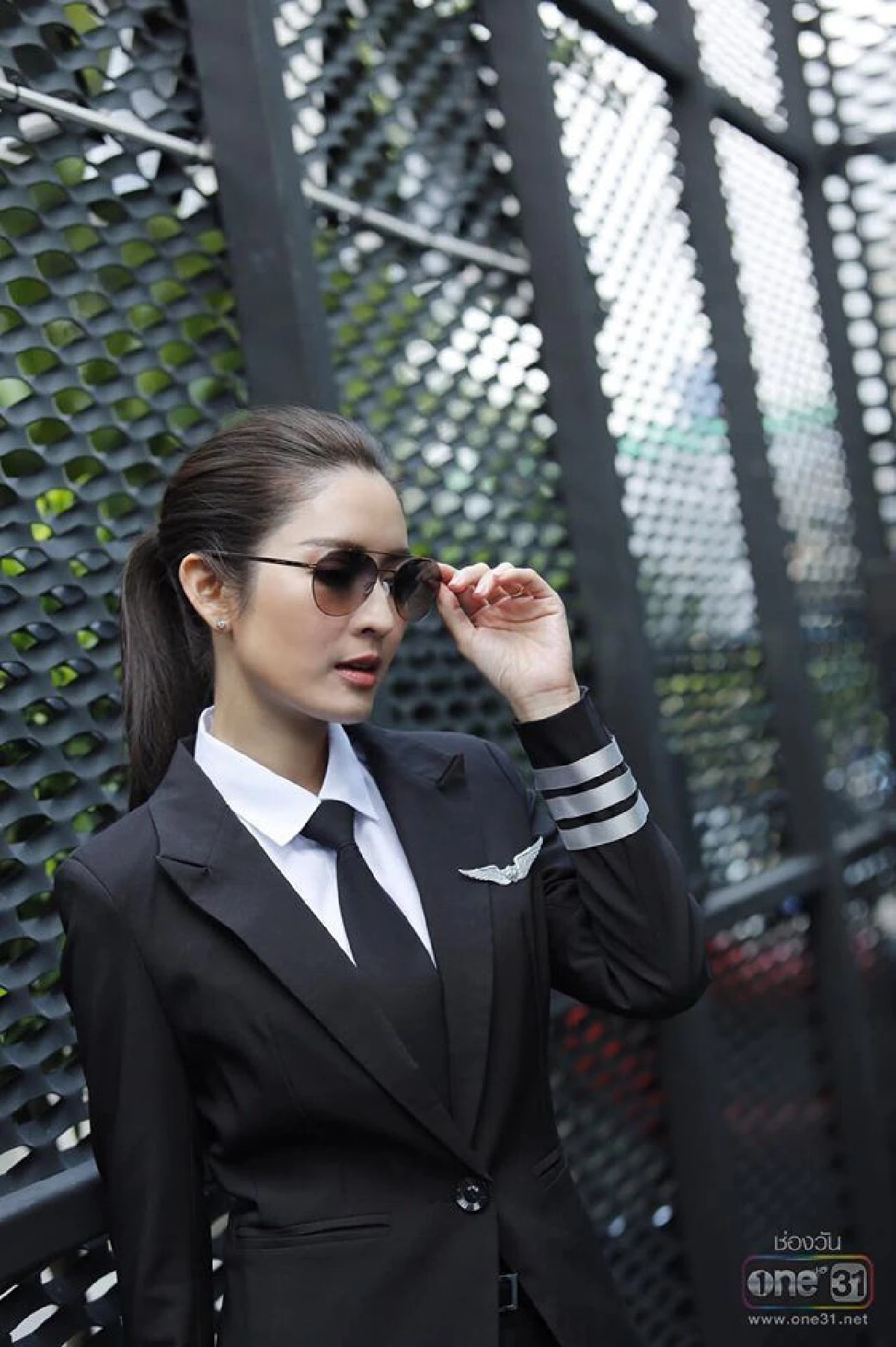 แค่ภาพก็น่าดูแล้ว! ส่องภาพโปรโมตละครของ "แอฟ ทักษอร”