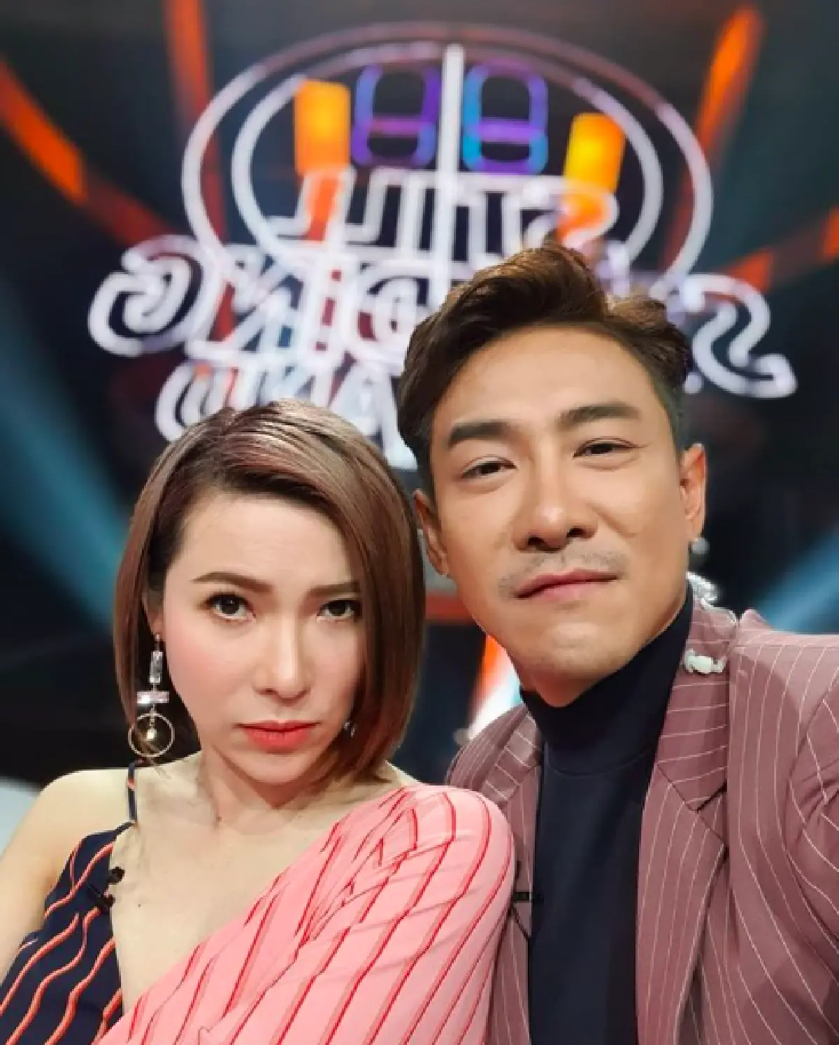 “ต้นหอม” มอบเช็ค 2 ล้านให้ “บอย พิษณุ” เป็นของขวัญวันแต่งงาน หลังติดเงินฝ่ายชายอยู่