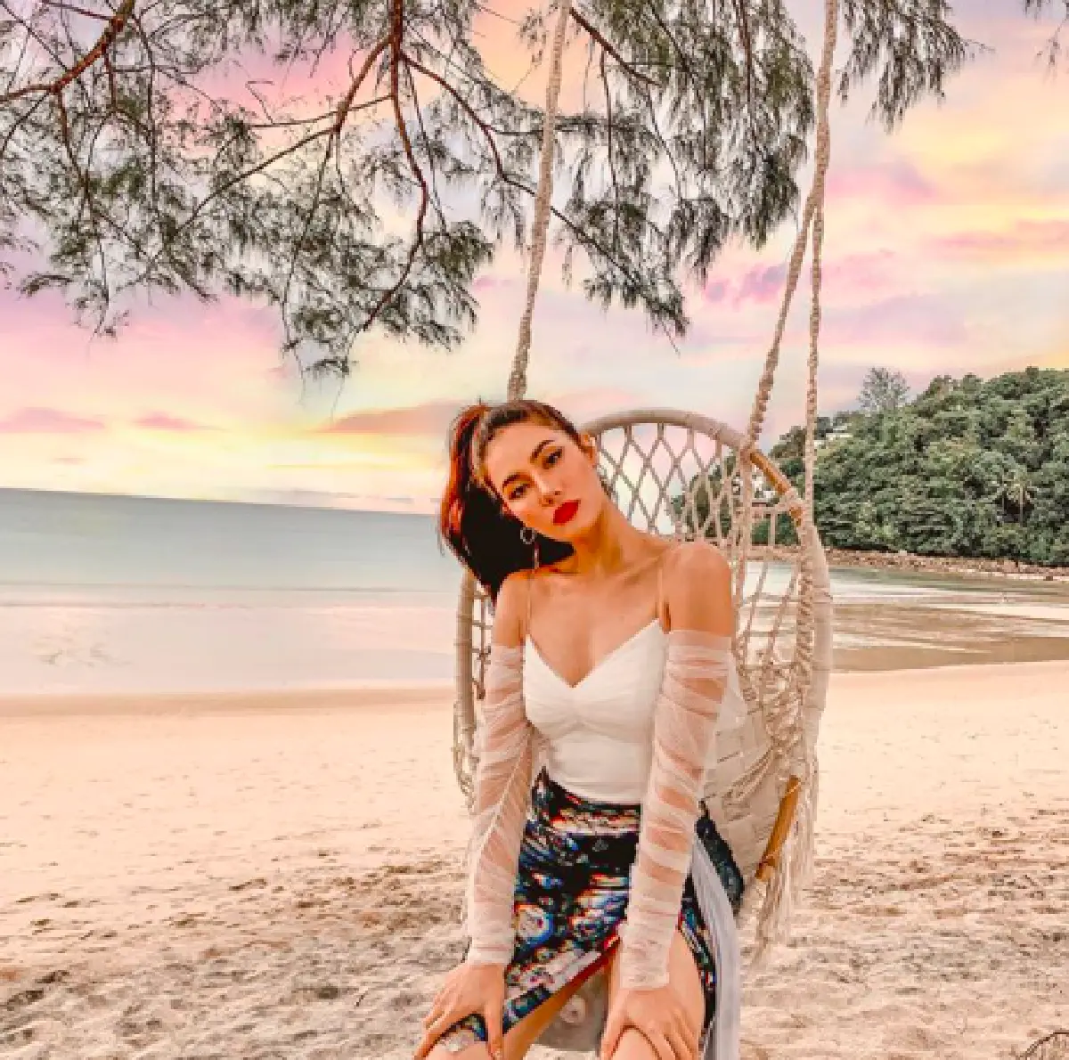 เดือดไปหมดแล้วจ้า “น้ำตาล ชลิตา” สวยเด็ดเผ็ดมาก แพ็คกระเป๋าไปอวดหุ่นแซ่บริมทะเล