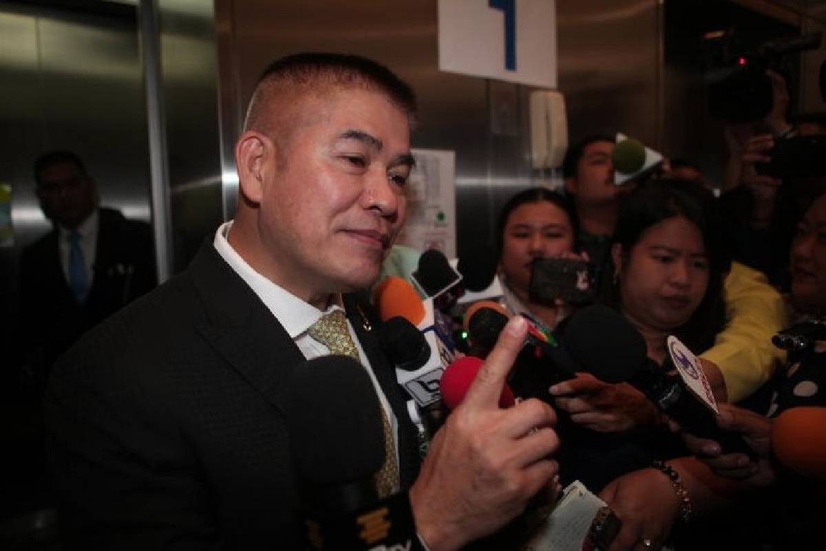 'ธรรมนัส'ลั่นไร้สาระเมินแจง'วุฒิดร.ปลอม-ติดคุกคดียาเสพติด' 'ธรรมนัส'ลั่นไร้สาระเมินแจง'วุฒิดร.ปลอม-ติดคุกคดียาเสพติด'