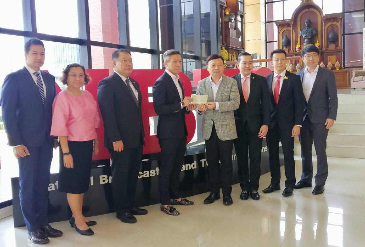 ช่อง3 รับเงินเยียวยา 820 ล้านบาท หลังปิดช่องทีวีดิจิตอล ช่อง3 รับเงินเยียวยา 820 ล้านบาท หลังปิดช่องทีวีดิจิตอล