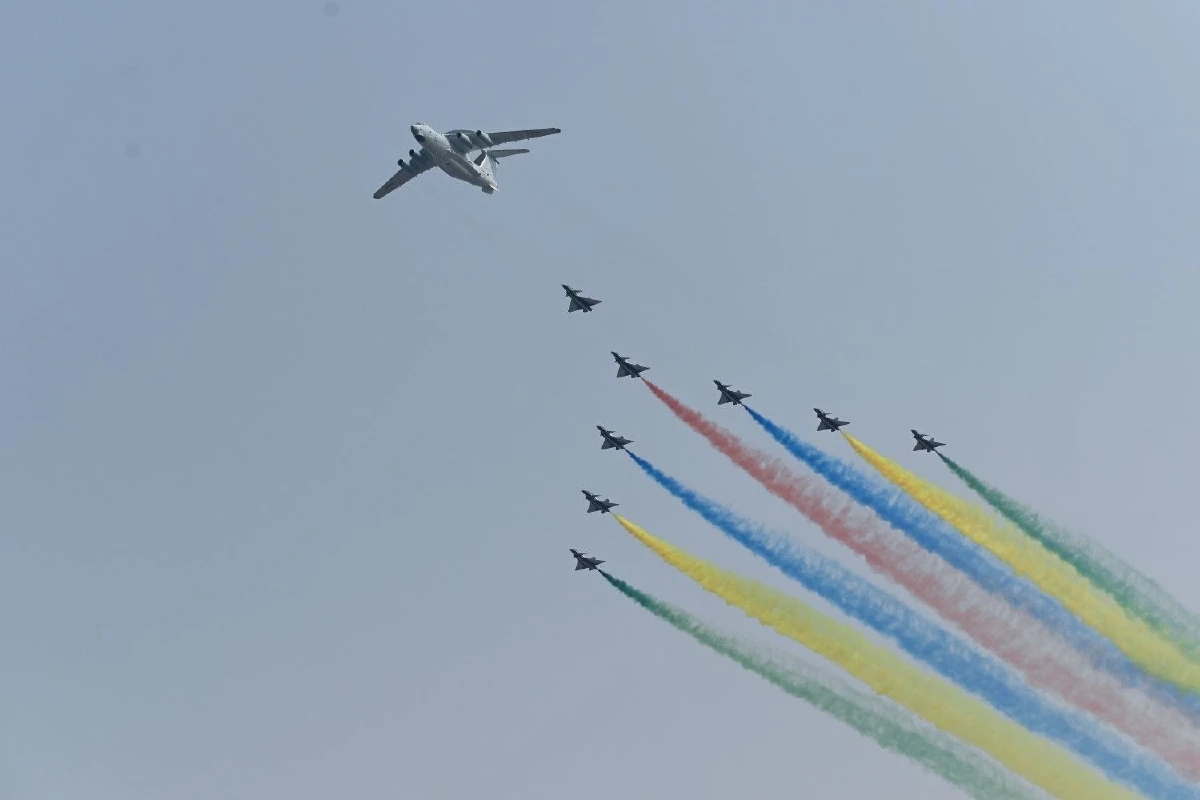 ยิ่งใหญ่! จีนโชว์แสนยานุภาพทางทหารฉลองวันชาติ