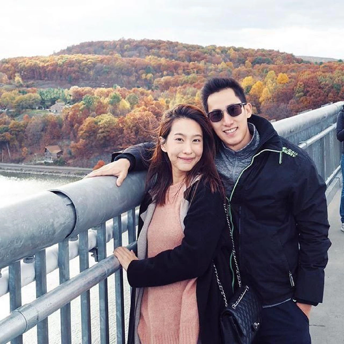 รูปคู่ที่รอคอย! เอก เด็กวัดร้อยล้าน สยบข่าวลือเลิก โบ ธัญญะสุภางค์ ด้วยข้อความหวานๆ